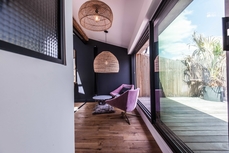 MAP Menuiseries : Pose d'une baie vitrée repliable dans un appartement secteur Jardin Public à Bordeaux. Avec Akiko architecture - 3
